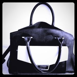 Jones New York Black and White purse